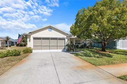 11122 Clear Oak Cir, New Port Richey, FL 34654