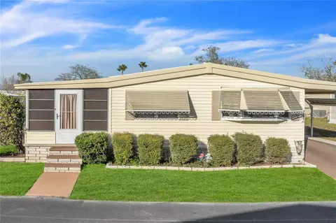 5041 Damsen Cir, New Port Richey, FL 34653