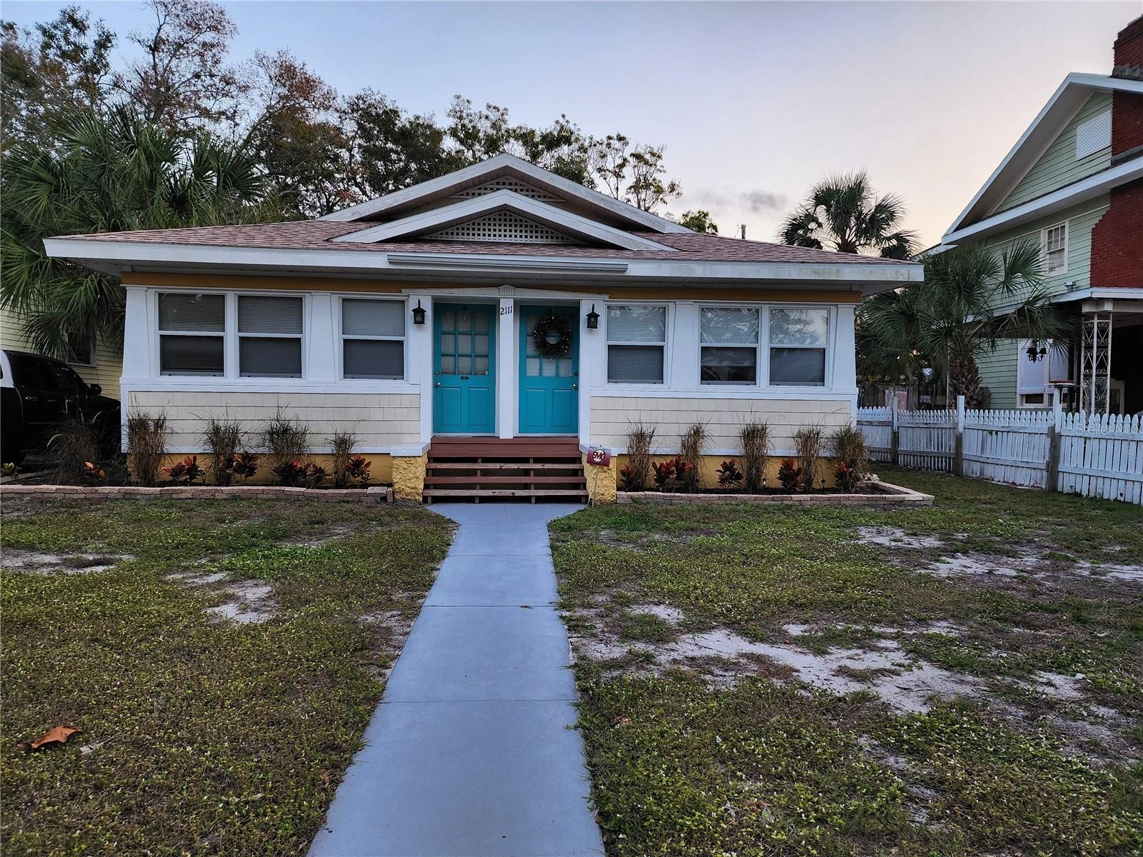 2111 6th Ave W #E, Bradenton, FL 34205 photo 1