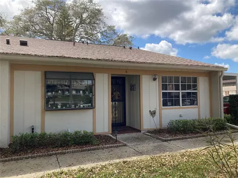 8130 Braddock Cir #5, Port Richey, FL 34668