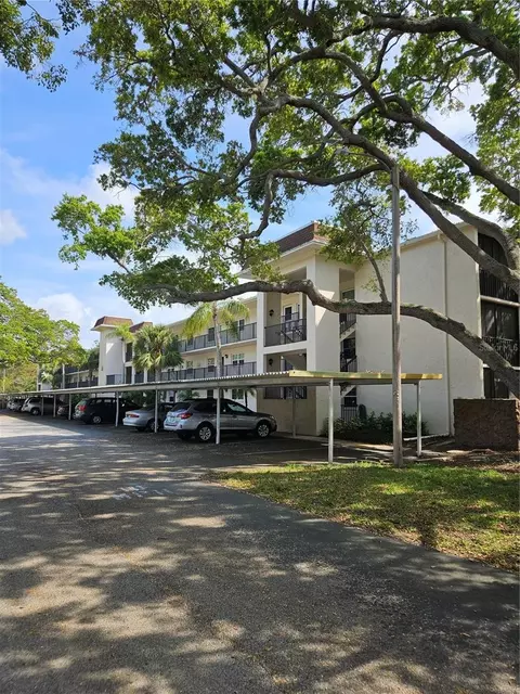 871 New York Ave #106, Dunedin, FL 34698