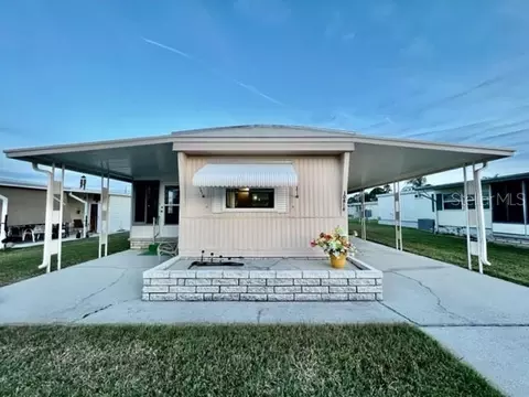 10818 Freedom Dr, Port Richey, FL 34668