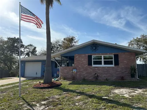 10711 Oak Hill Dr, Port Richey, FL 34668