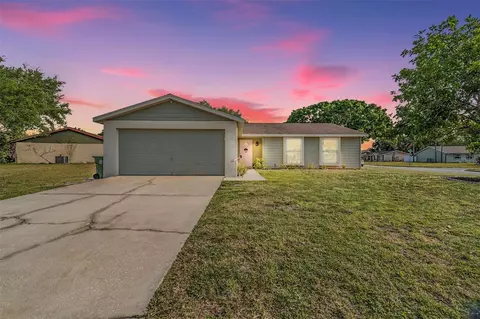3707 67th St W, Bradenton, FL 34209