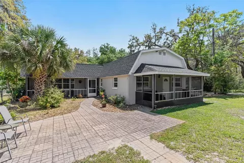 10132 Hilltop Dr, New Port Richey, FL 34654