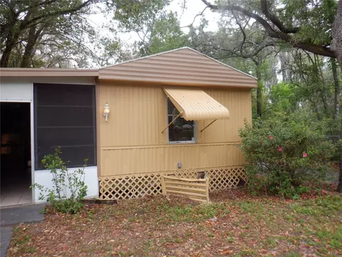 9401 Lake Dr, New Port Richey, FL 34654