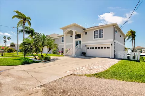 7246 Mako Dr, Hudson, FL 34667