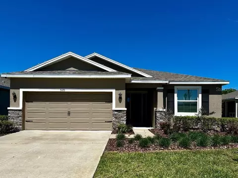 5470 Sunshine Dr, Wildwood, FL 34785