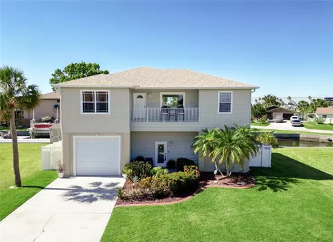 6505 Yvette Dr, Hudson, FL 34667
