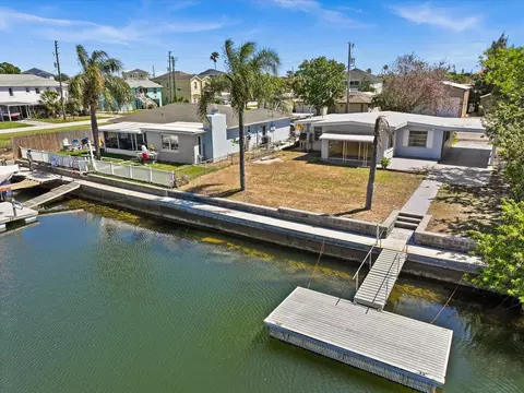 13925 King Ave, Hudson, FL 34667