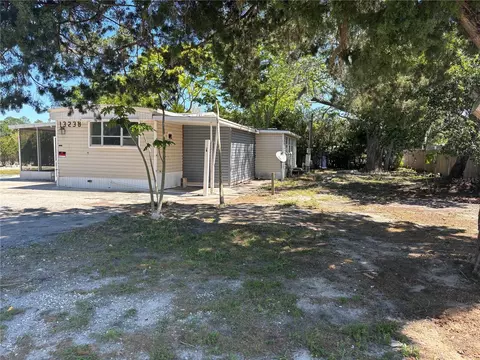 13238 Lauderdale St, Hudson, FL 34667
