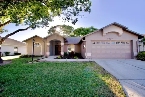 7907 Empire Ct, New Port Richey, FL 34654
