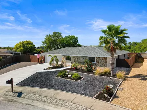 8747 Hemlock Ln, Port Richey, FL 34668