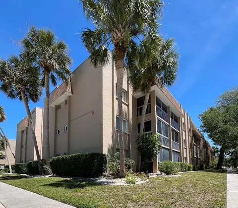 1520 Glen Oaks Dr E #255, Sarasota, FL 34232