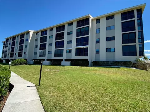 8251 Brent St #927, Port Richey, FL 34668