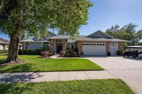 5725 Wedgefield Dr, Zephyrhills, FL 33541