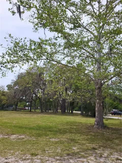 9810 Kent St, Hudson, FL 34669