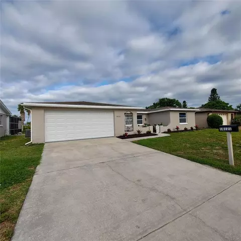 10121 Glen Moor Ln, Port Richey, FL 34668