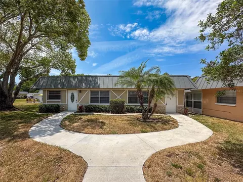 11703 Boynton Ln #77B, New Port Richey, FL 34654