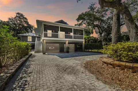 713 Anclote Rd, Tarpon Springs, FL 34689