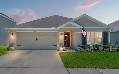 13756 Wineberry Dr, Dade City, FL 33525