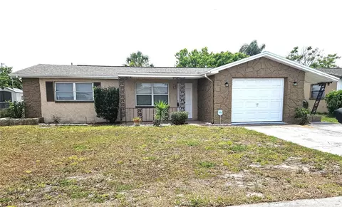 7312 Heath Dr, Port Richey, FL 34668