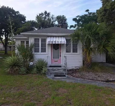 5935 Central Ave, New Port Richey, FL 34652