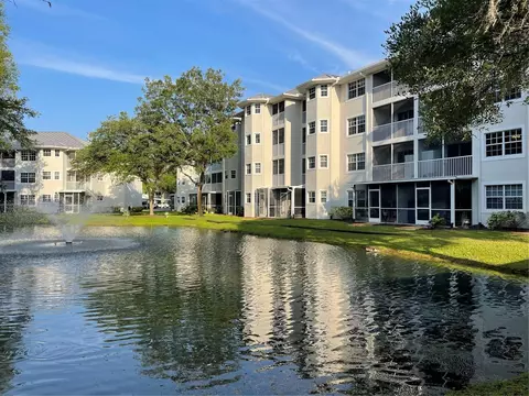 21055 Fountain View Ln #2304, Lutz, FL 33558
