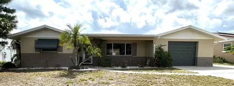 4644 Mayflower Dr, New Port Richey, FL 34652
