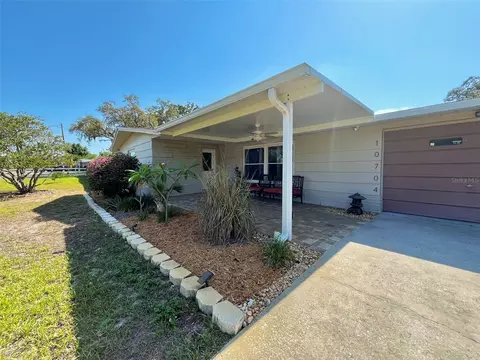 10704 Osceola Dr, New Port Richey, FL 34654