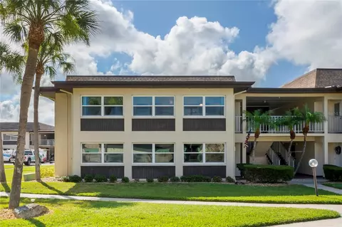 5111 Amulet Dr #201, New Port Richey, FL 34652