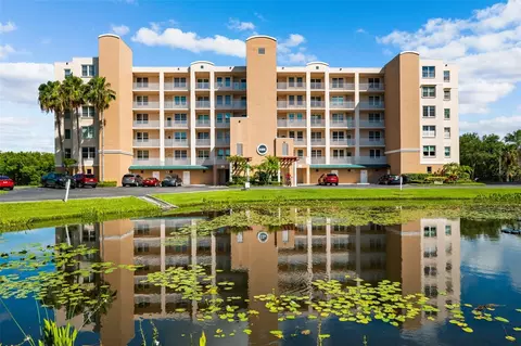 6495 Shoreline Dr #8101, Saint Petersburg, FL 33708