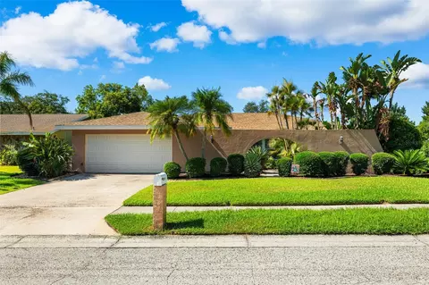 3135 Hillside Ln, Safety Harbor, FL 34695