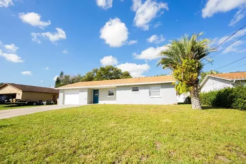 124 Lakeview Dr, Saint Cloud, FL 34769