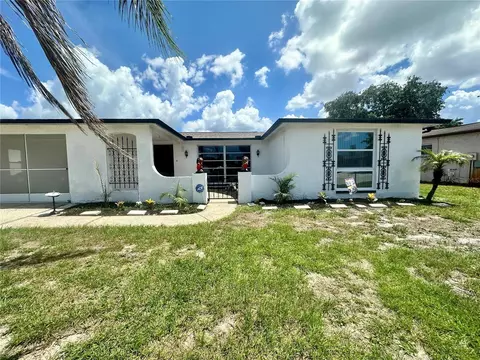 7504 Vienna Ln, Port Richey, FL 34668