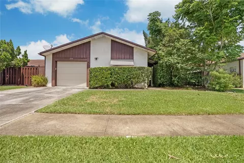 2110 Kings Xing SW, Winter Haven, FL 33880