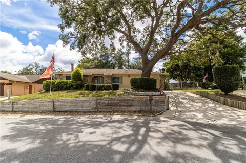 8940 Greenbriar Ln, Port Richey, FL 34668