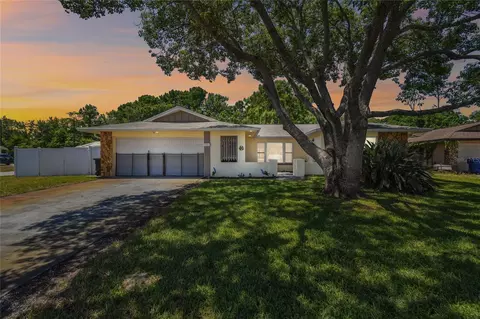 6832 Acacia Ct, Port Richey, FL 34668