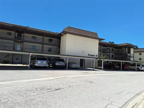 4542 Garnet Dr #201, New Port Richey, FL 34652