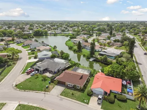 9334 Glen Moor Ln, Port Richey, FL 34668