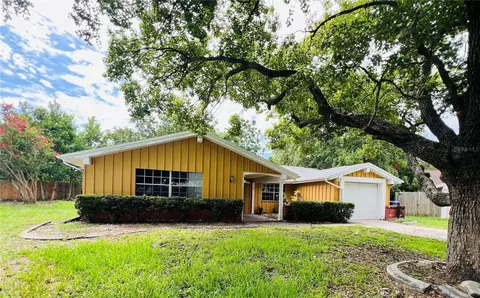3320 Overland Dr, Holiday, FL 34691