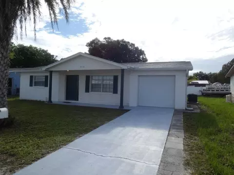 9320 Barrington Ln, Port Richey, FL 34668