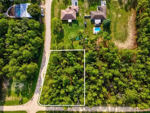 11312 W Sandpiper Ave, Weeki Wachee, FL 34614