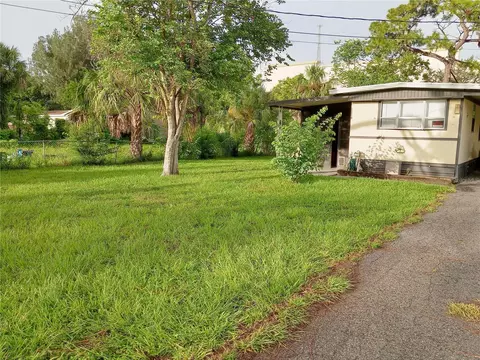 11114 Pine Tree Ln, Port Richey, FL 34668