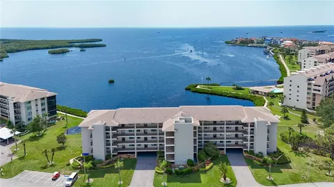 8251 Brent St #916, Port Richey, FL 34668