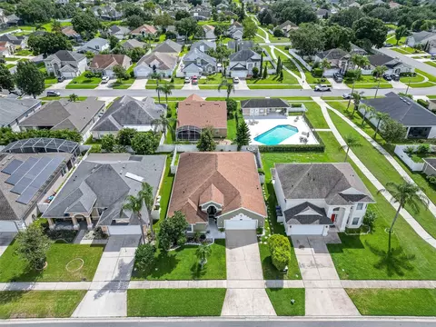 3207 Falcon Point Dr, Kissimmee, FL 34741
