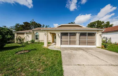 8241 Golden Bear Loop, Port Richey, FL 34668