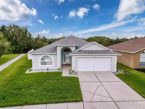3327 Golden Eagle Dr, Land O Lakes, FL 34639