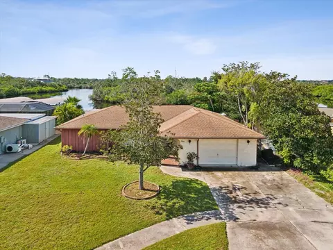 5508 Jasperwood Dr, Holiday, FL 34690