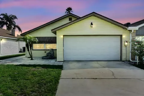 4464 Marine Pkwy, New Port Richey, FL 34652
